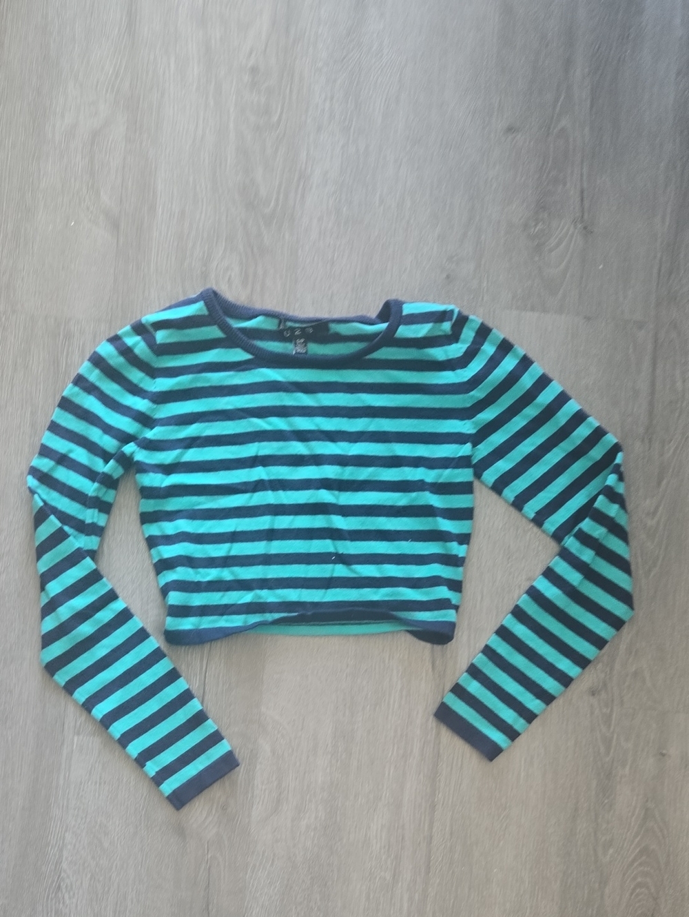 Teen Teal and Navy Striped Long-Sleeve Crop Sweatet